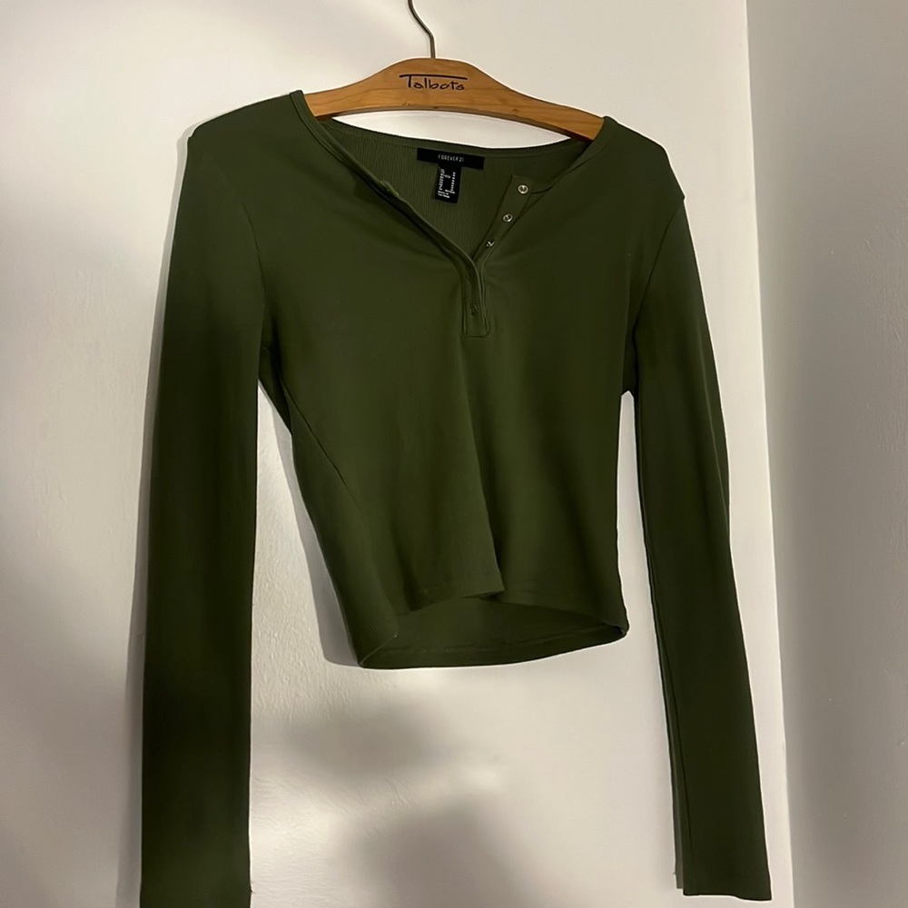 Long Sleeve Crop Too